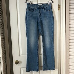 Levi's Women's Mid Blue Jeans